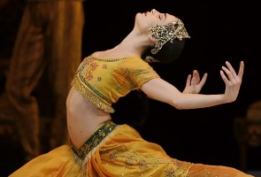 LA BAYADERE – Ballet